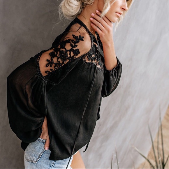 1 LEFT‼️Amelia Lace Peasant Blouse-Black - Picture 4 of 8